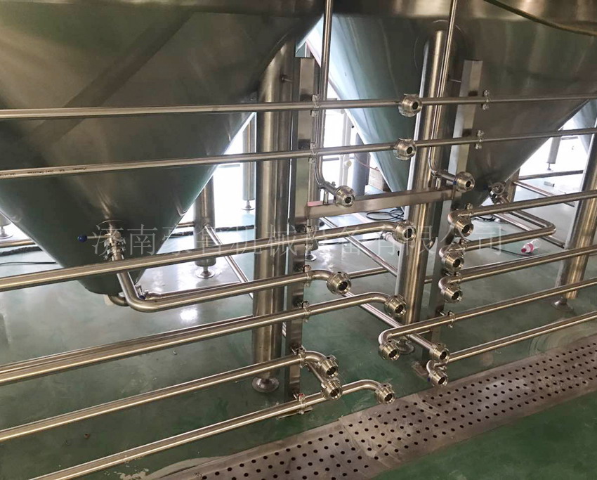 精釀啤酒設(shè)備管路 精釀啤酒設(shè)備管路