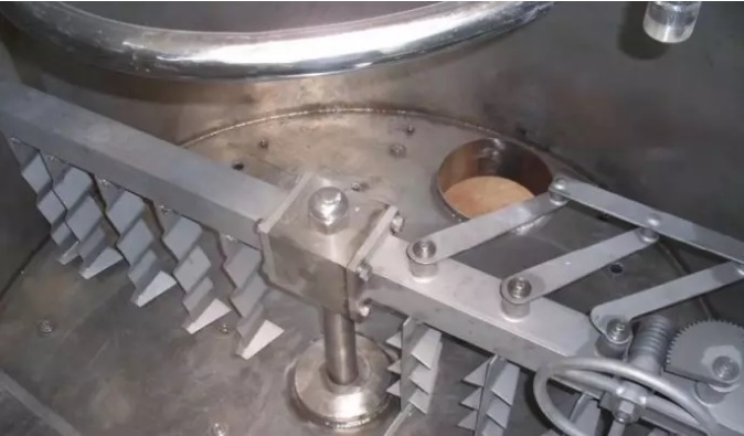 啤酒設(shè)備耕刀--山東豪魯啤酒設(shè)備 啤酒設(shè)備耕刀--山東豪魯啤酒設(shè)備